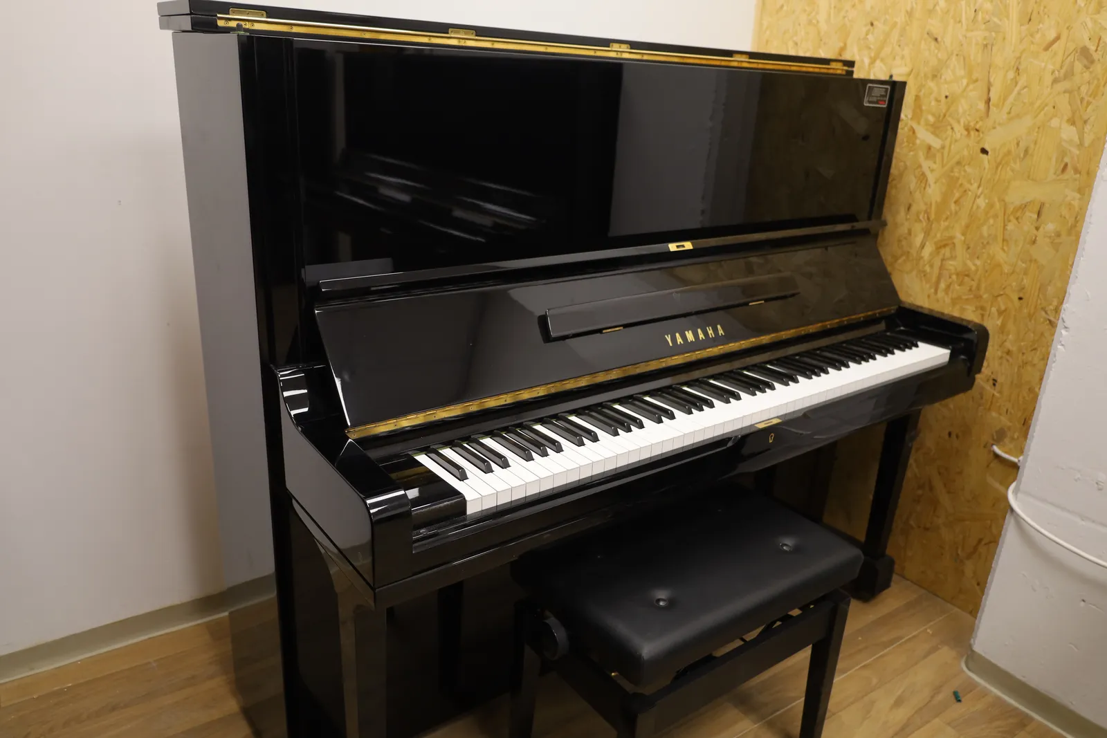 Yamaha U3