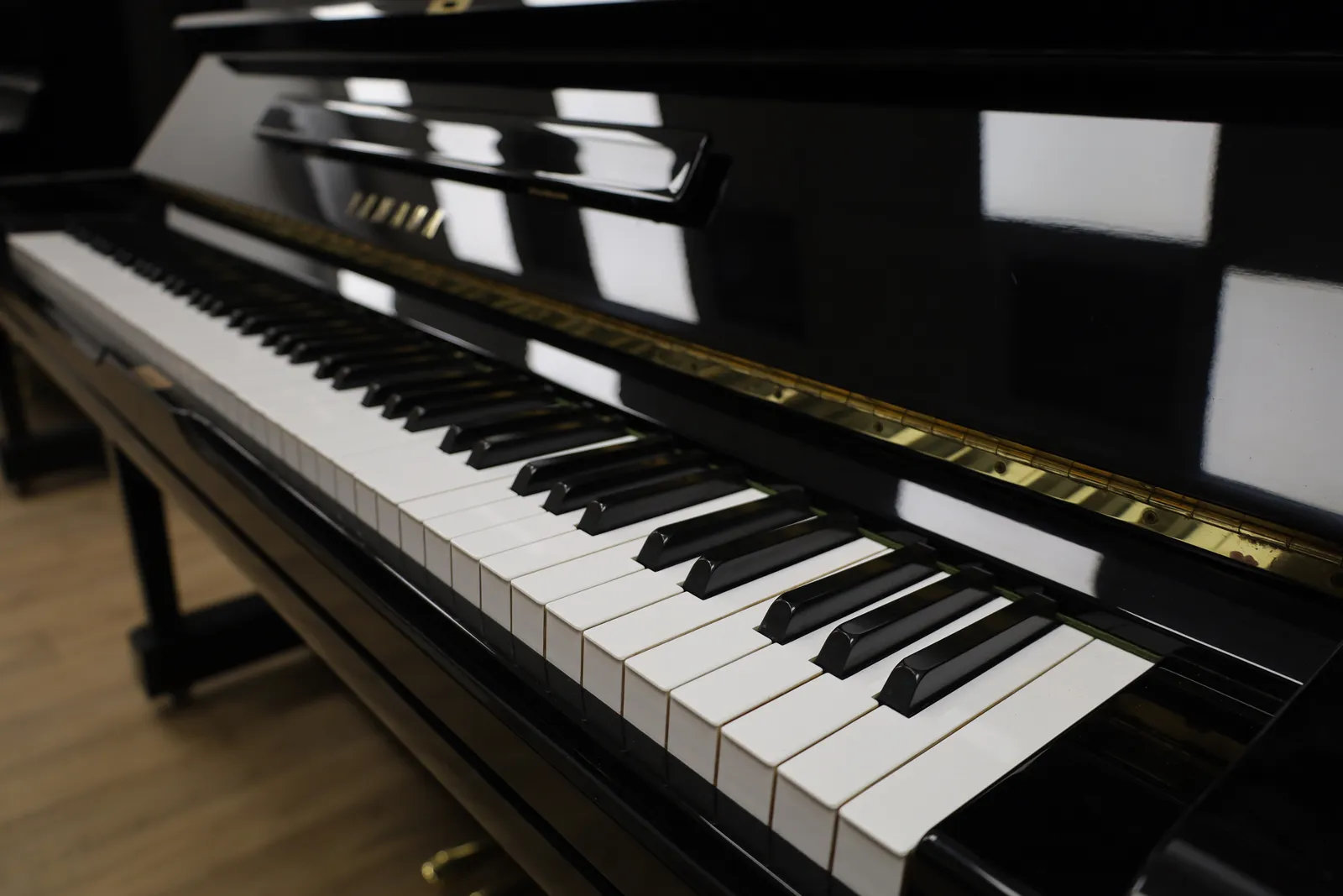 Yamaha U3